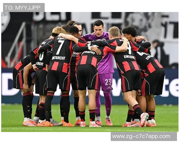 AC米兰迎战克拉约大学全力争胜力争小组出线机会