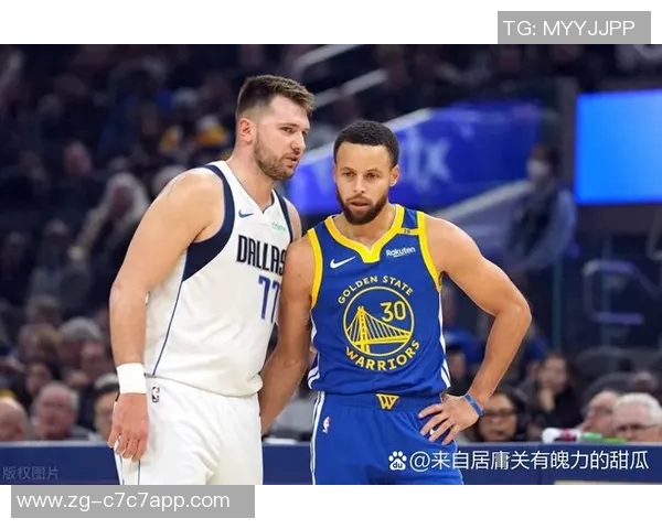 2021年勇士与独行侠激战回顾：精彩瞬间与关键时刻分析